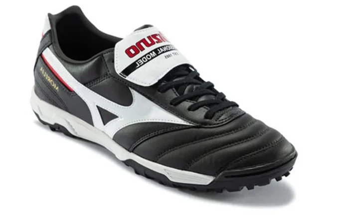 Morelia ll Pro As voetbalschoenen “Zwart Wit” Morelia ll Pro As voetbalschoenen “Zwart Wit”