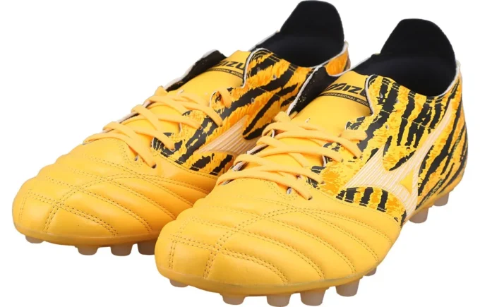 Morelia Neo III Pro AG “Geel Zwart”