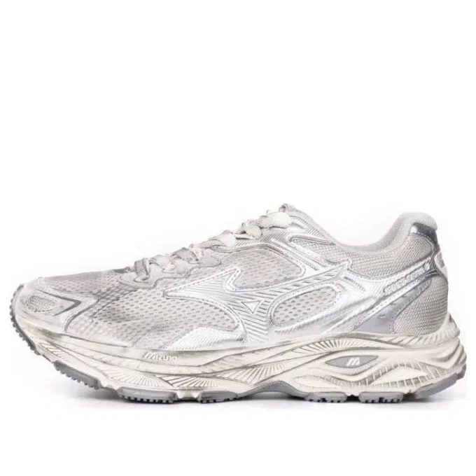 Racer S “White Metallic Silver”