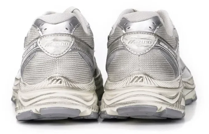 Racer S “White Metallic Silver”