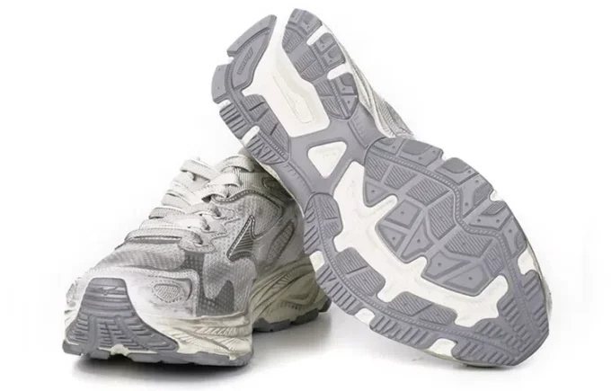 Racer S “White Metallic Silver”